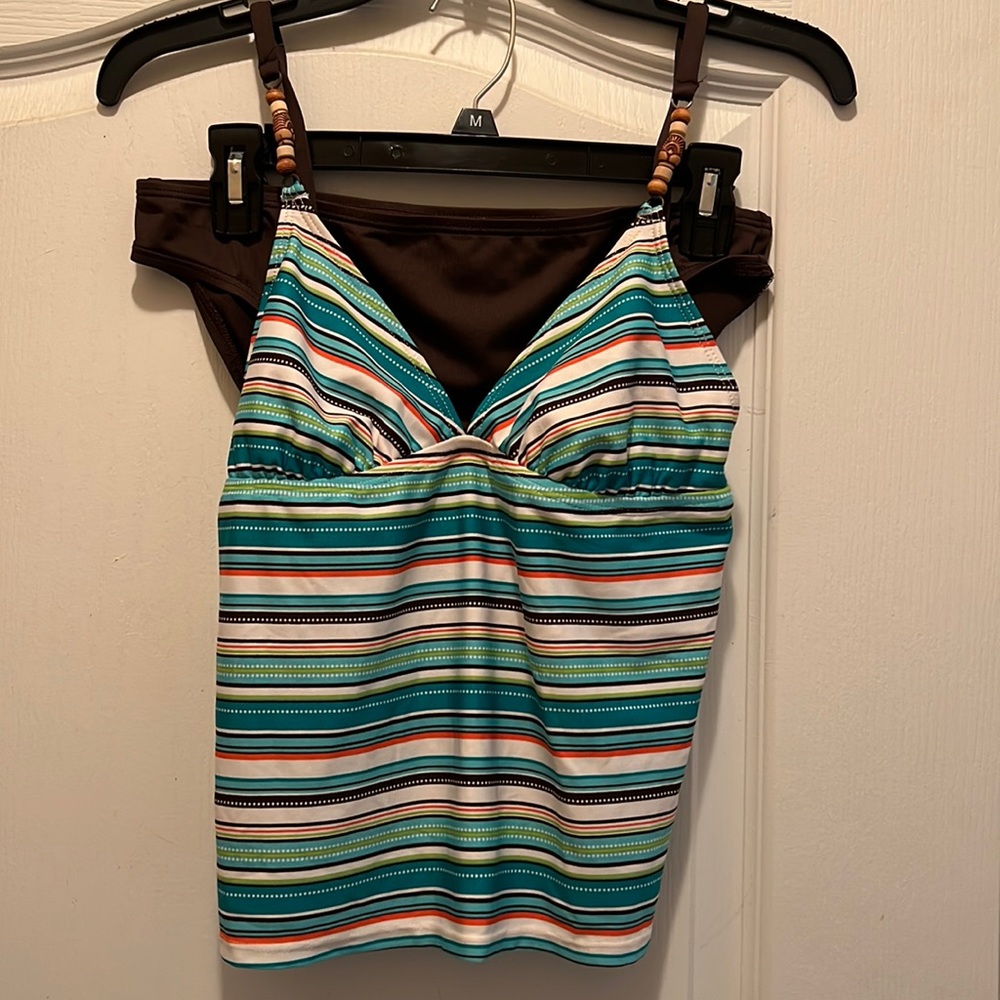 Tankini boho tropical colors (greens, orange, brown and white).